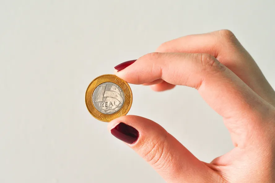 Se o salário mínimo aumentar, a pensão também aumenta?