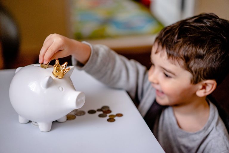 PENSÃO ALIMENTÍCIA Salário Mínimo de 2026 deve ser de R$ 1.627: o que isso muda na pensão alimentícia?